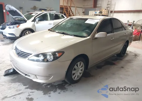 2006 Toyota Camry Le z USA, uszkodzony, nr VIN 4T1BE32K86U150638